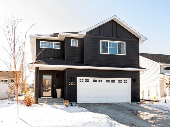 2550 65th Ave S, Fargo, ND 58104