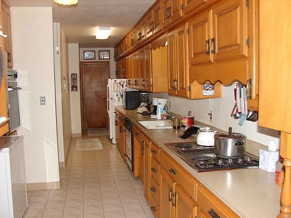 Huge Kitchen with Updated Cabinets