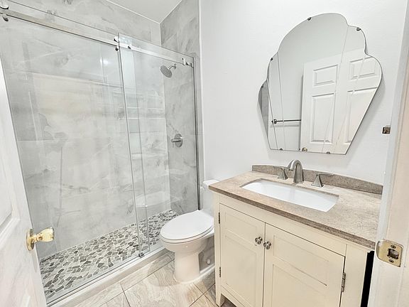 4th image of 16320 Malibu Dr #10