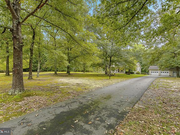 4th image of 7201 Millstream Dr