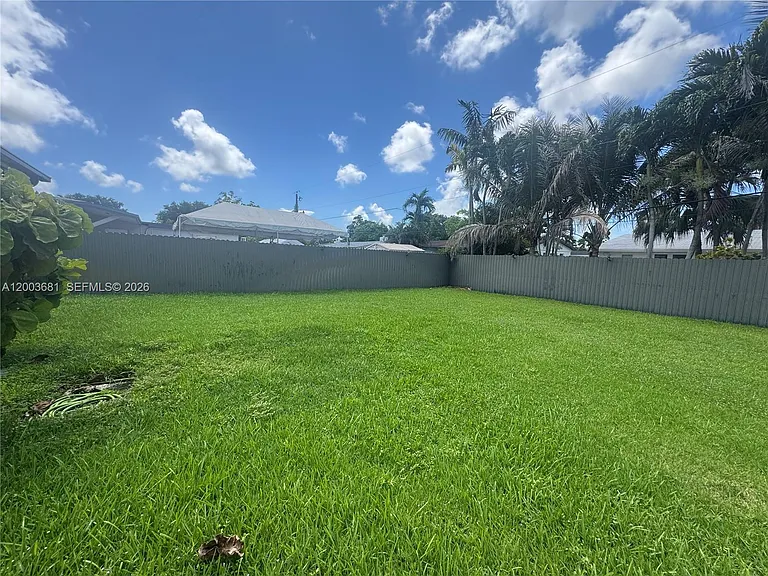 8640 SW 125th Ter — Photo 16