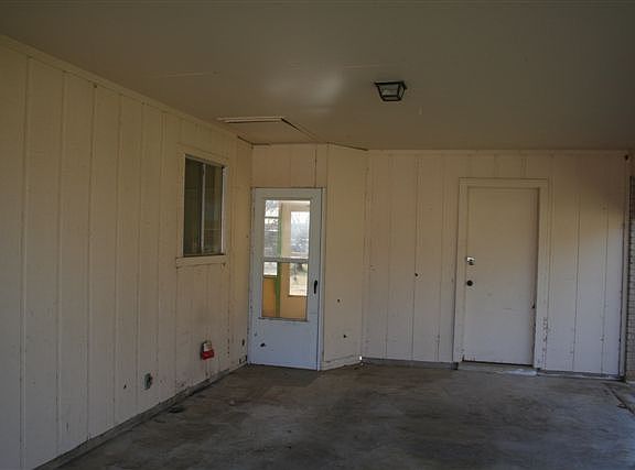 2nd image of 1302 E Wallace St