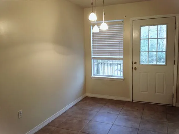 1114 Howell Rd #A — Photo 2
