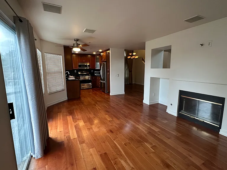 4473 Merle St — Photo 4
