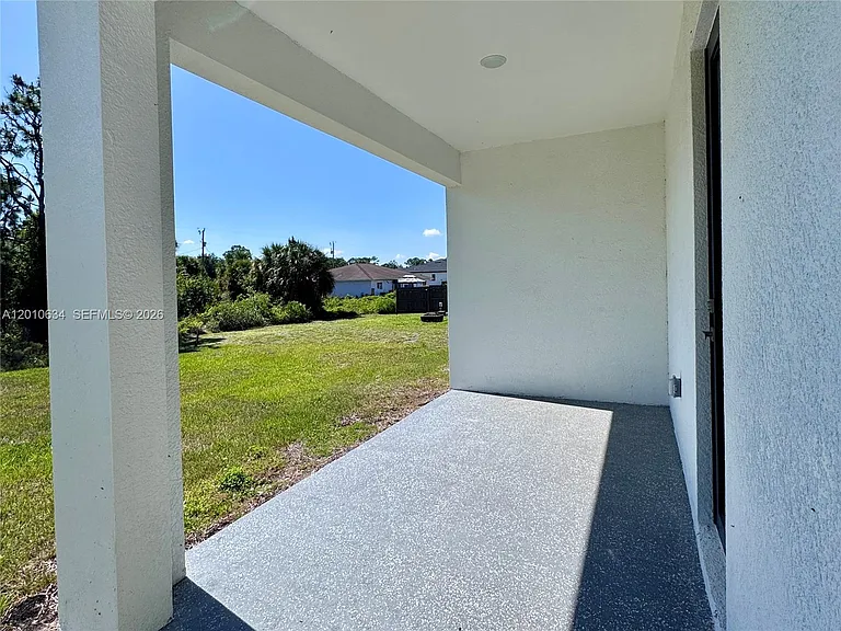 819 Eisenhower Blvd #819 — Photo 18