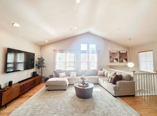 26 Burlingame, Irvine, CA 92602