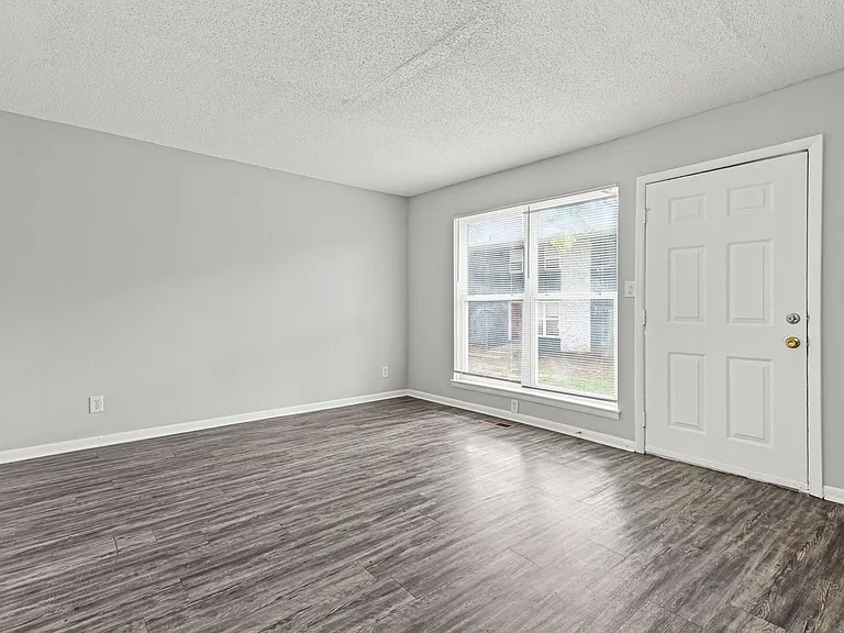 Redwood Village Townhomes — Photo 35