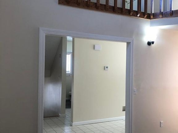4th image of 81 Craigie Ave
