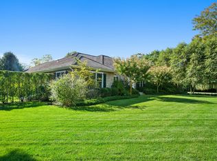 190 S Main St, Southampton, NY 11968