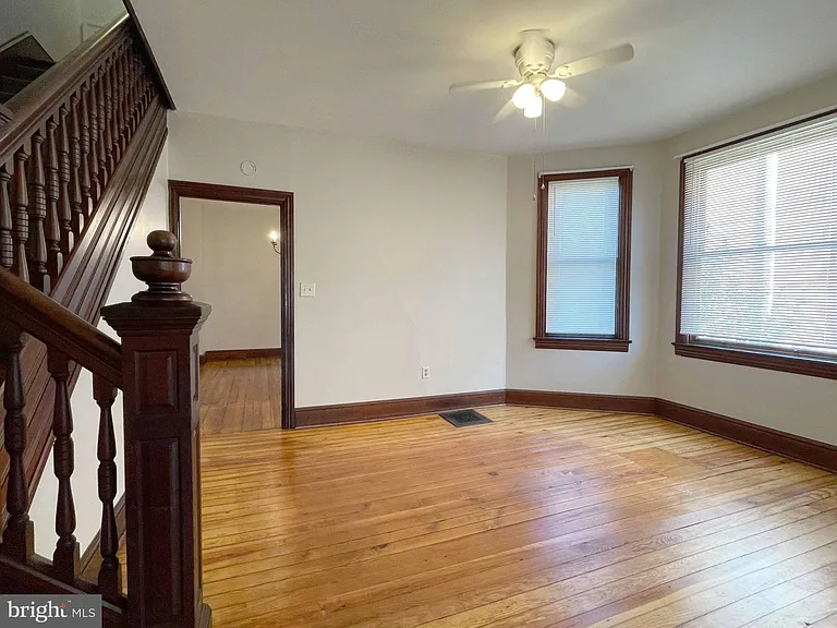 418 S Market St — Photo 5