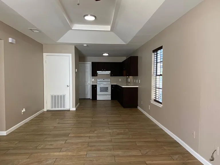 1202 Bryce Dr #8 — Photo 4