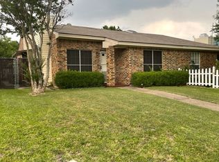 2462 Red River St, Mesquite, TX 75150