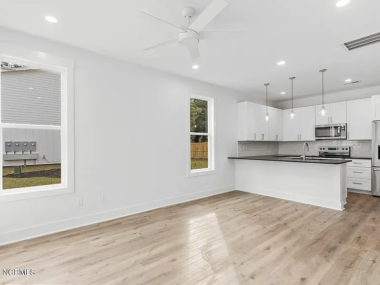 4213 Spirea Dr #C — Photo 3