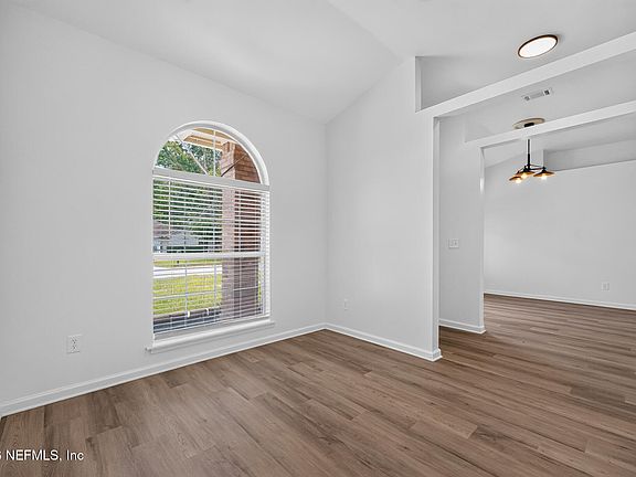 3rd image of 558 CHARLES PINCKNEY Street