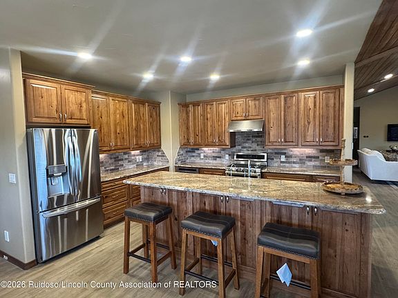 4th image of 282 Lincoln Hills Dr
