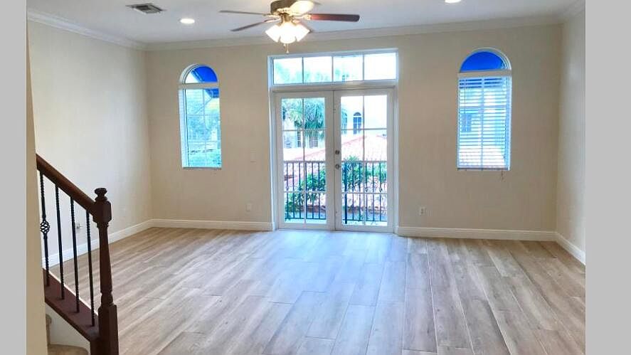 1st image of 805 Estancia Way