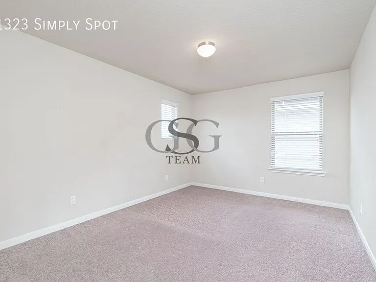 11323 Simply Spot — Photo 10