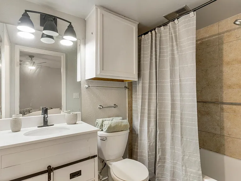 1207 S Quaker Ave #110 — Photo 24