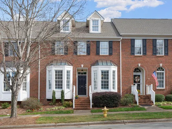 4857 Linksland Dr, Holly Springs, NC 27540