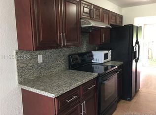 857 NW 80th Ter #10, Plantation, FL 33324