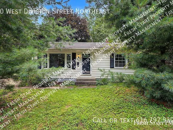 60 W Division St NE, Rockford, MI 49341