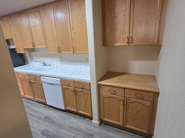 3600 Nadia Ct — Photo 7