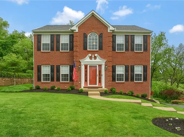 125 Hunters Run Dr, Coraopolis, PA 15108