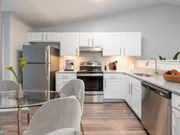 Pavilion at UC Apartments