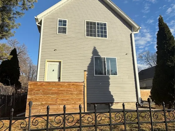 1349 E 12 Street, Des Moines, IA 50316