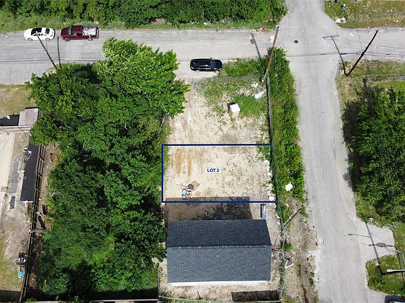 4th image of 4510 Ward St