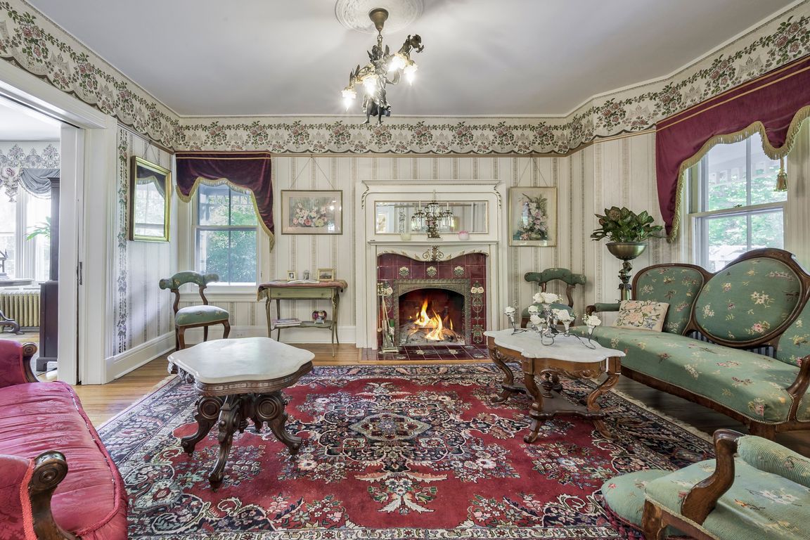 next background image