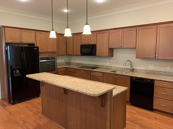 3rd image of 1041 Village Park Dr Suite 1-201