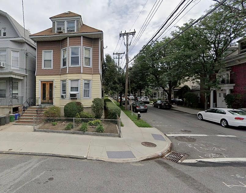 1st image of 4370 Martha Ave Floor 3