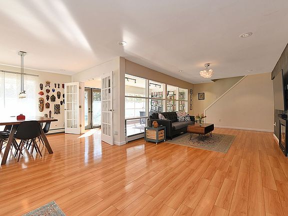 5th image of 39 Pilgrim Ln
