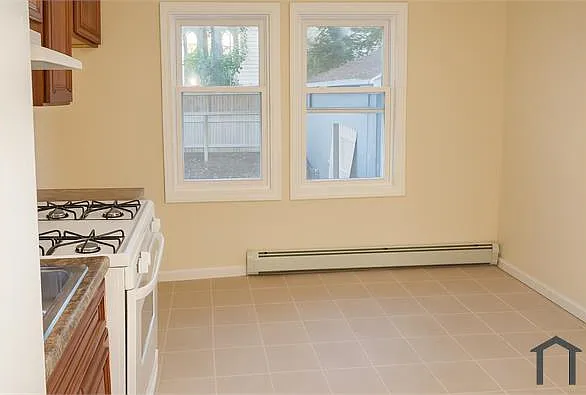 91 Schuyler Ave — Photo 9