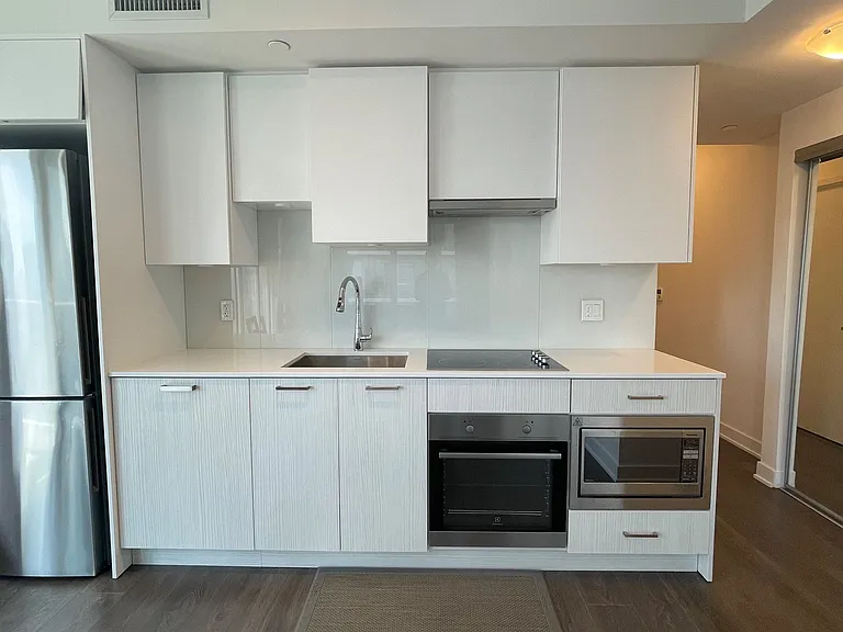 99 Broadway Ave #2209 — Photo 9