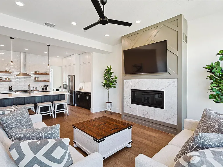 1805 Browder St #102 — Photo 4