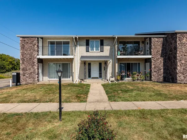 1471 Valle Vista Blvd APT 16, Pekin, IL 61554