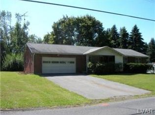 6048 Snyders Church Rd, Bath, PA 18014