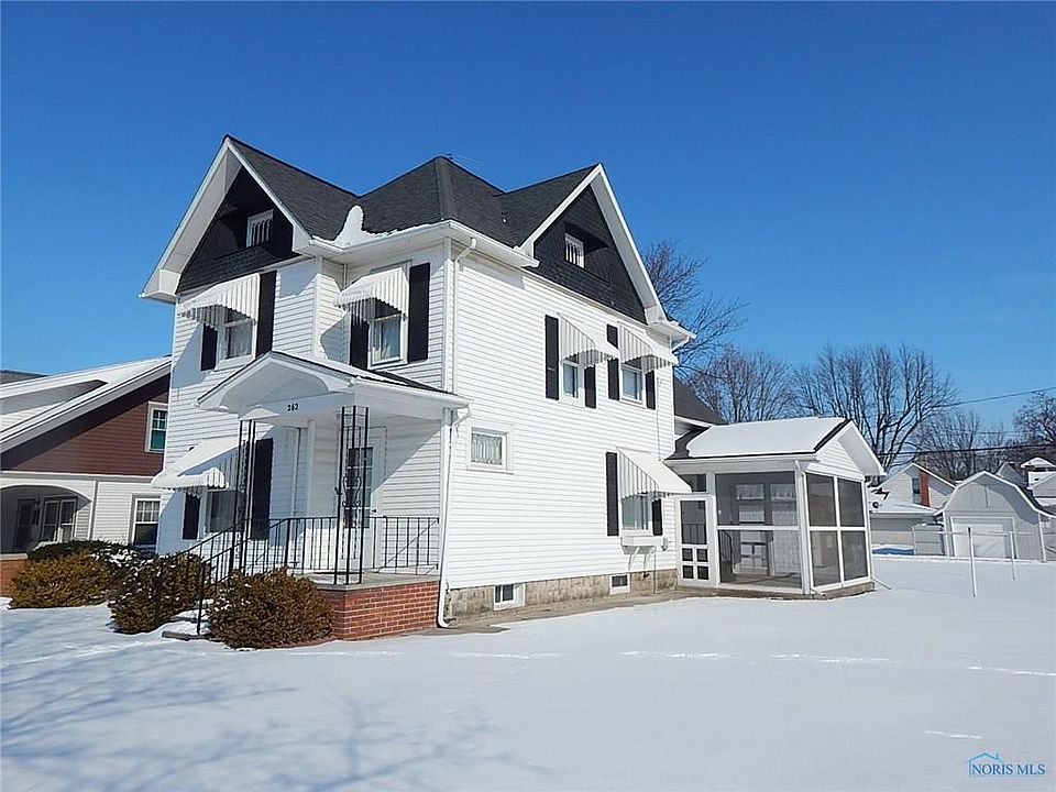 2nd image of 262 Main St