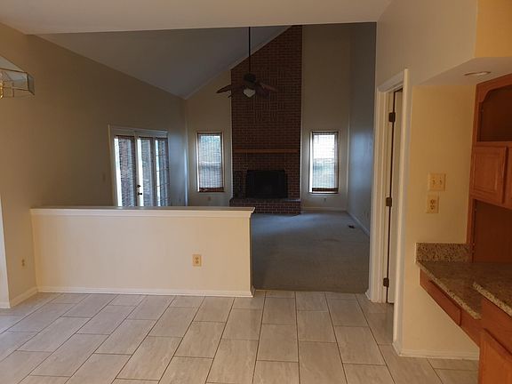 5th image of 9331 Braymore Cir