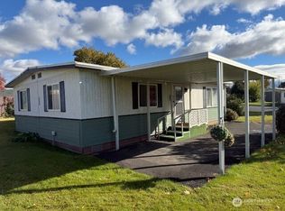 859 SE Mockingbird Dr, College Place, WA 99324