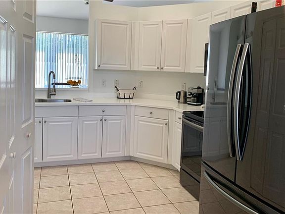 4th image of 520 Pinewood Dr