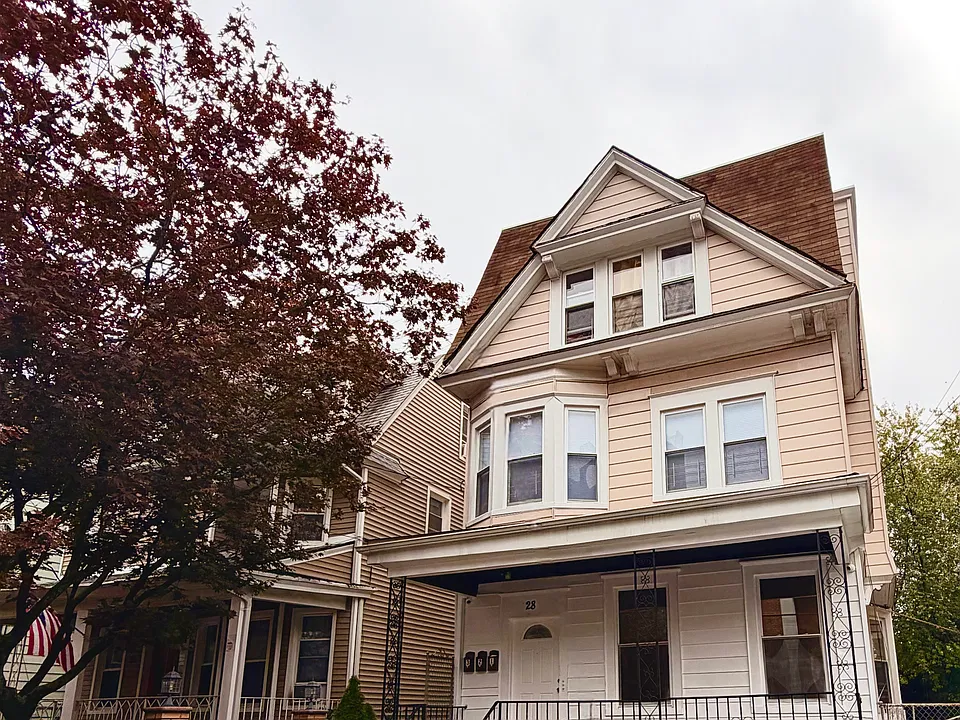 28 Ludlow St #1