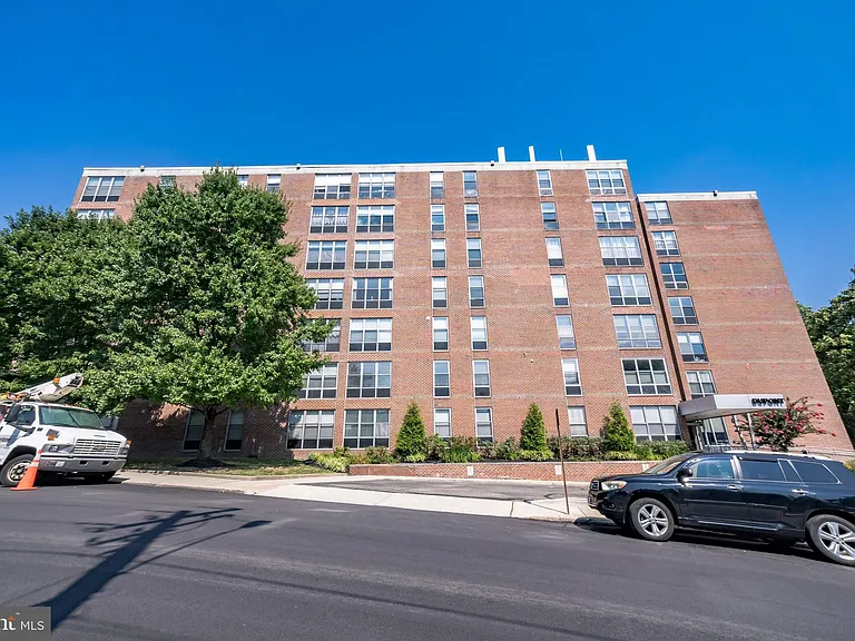6100 Henry Ave #5B — Photo 3