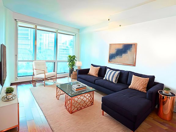 2nd image of 77 Hudson St APT 1408
