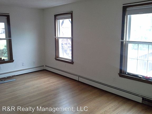 5th image of 142 Linwood Ave