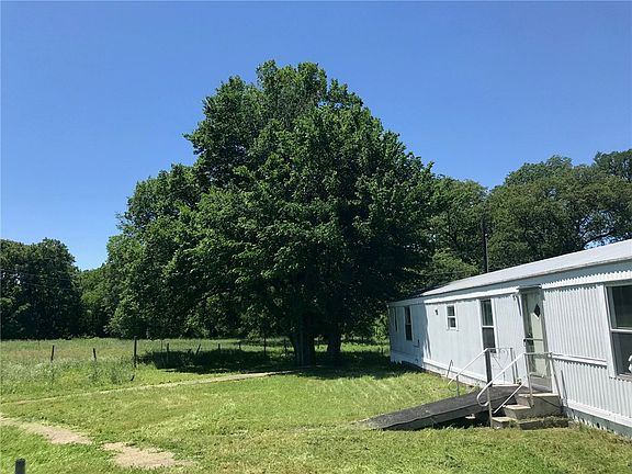 3rd image of 647 County Road 305