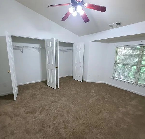 2179 Dillard Xing — Photo 16