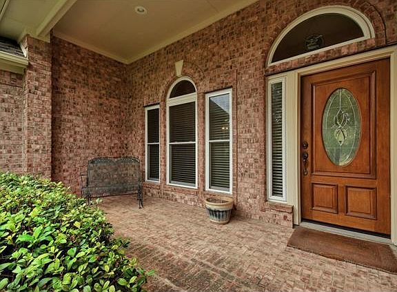 3rd image of 7002 Evans Dr